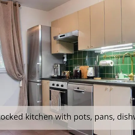 Holiday home House W/castle View Garden, Wine, Garage, Netflix Budapest