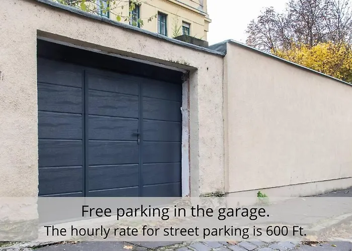 Casa vacanze House W/castle View Garden, Wine, Garage, Netflix
